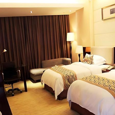 Fortune Hotel Лунян Екстериор снимка