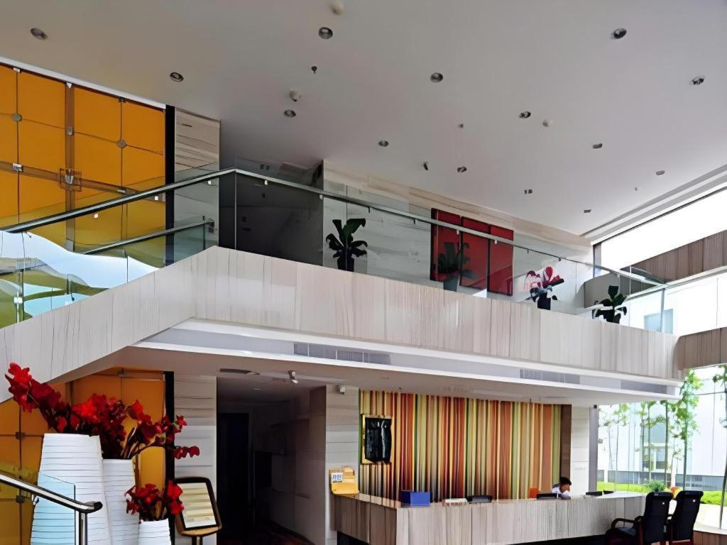 Fortune Hotel Лунян Екстериор снимка