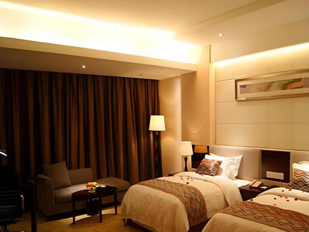 Fortune Hotel Лунян Екстериор снимка