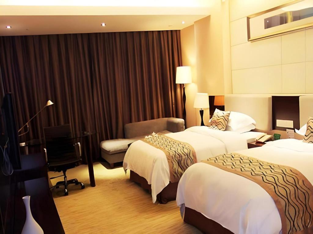Fortune Hotel Лунян Екстериор снимка
